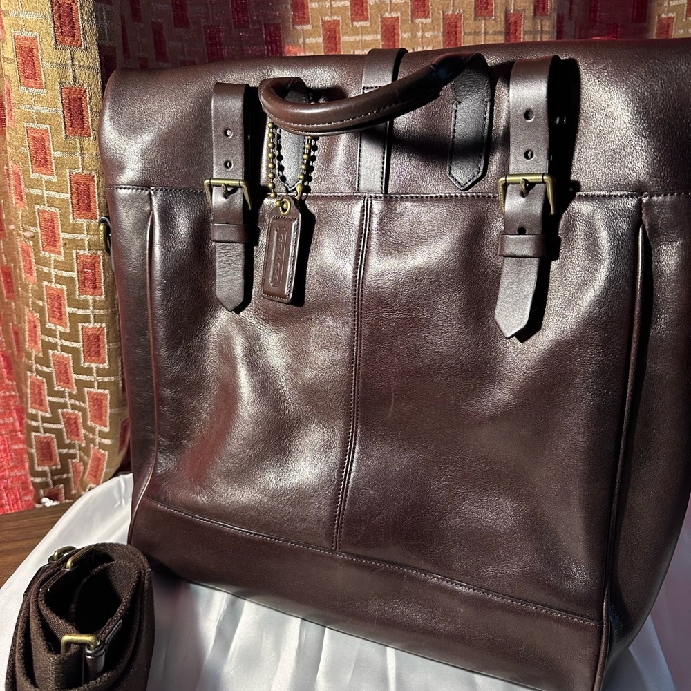 Authentic Coach Bleecker Leather Pannier Bag.   #62661 - Picture 2 of 7